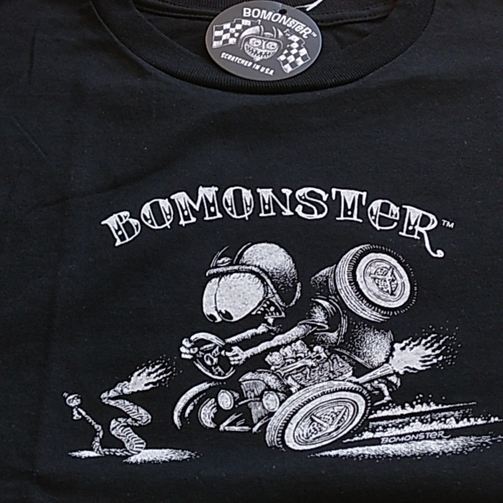 New.  T shirt by Bomonster